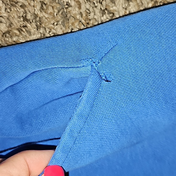 Nike mens medium sweat shorts. Blue and white - Picture 2 of 6